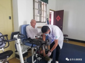 章喜胜：爱心满满的暖男治疗师