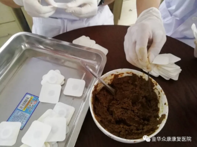 头伏：三伏贴督脉灸的第一天
