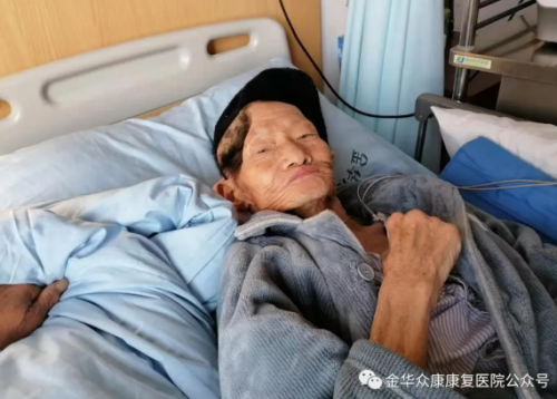 康复在线：额颞术后重新站起来的奇迹不再是神话