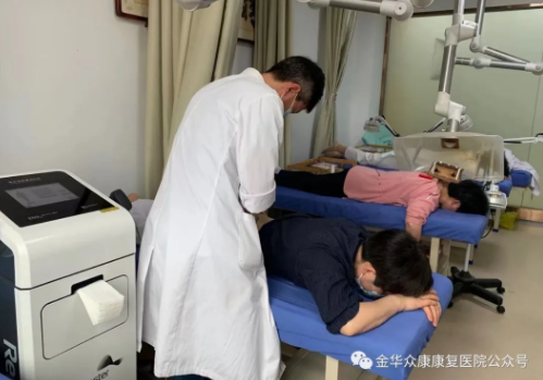 敲脑袋、电钻、脊柱旋转......这么新奇的治疗您见过吗？